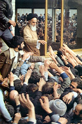 La « révolution islamique » en Iran (1979)  dans approfondir jomeini