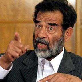 Saddam Hussein durante su juicio